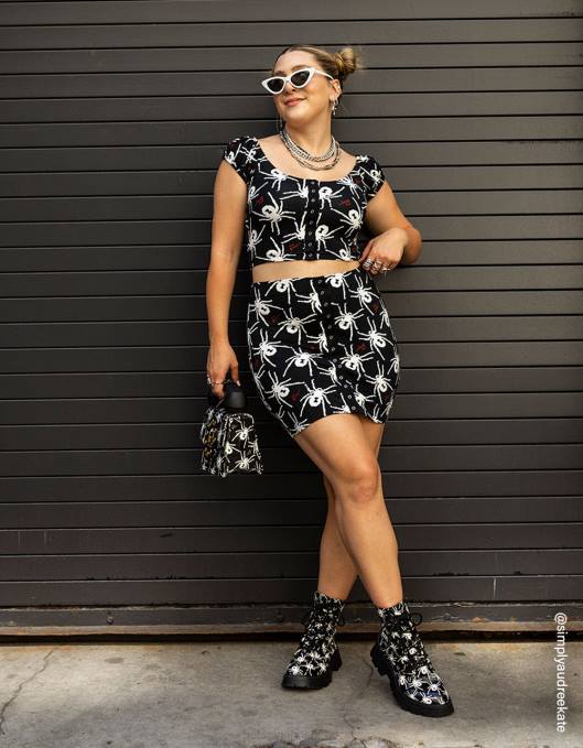 Betsey Johnson kvinner 4B8F297 klær 80. bash miniskjørt med trykk foran svart hvit